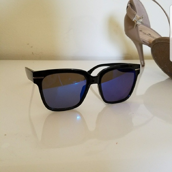 TOP RATED⭐ BEHIND THE SCENES SQUARE SUNGLASSES - Picture 8 of 11